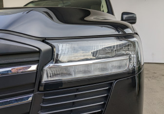 Подержанный автомобиль Toyota Land Cruiser Suv 2022 года (11 фото)