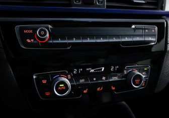 Подержанный автомобиль BMW X2 2021 года (20 фото)