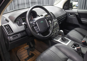 Подержанный автомобиль Land Rover Freelander 2013 года (14 фото)