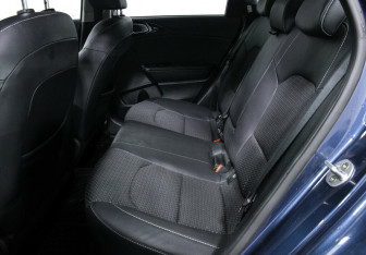 Подержанный автомобиль Kia Ceed Wagon 2019 года (12 фото)