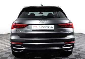 Подержанный автомобиль Audi Q3 2021 года (6 фото)
