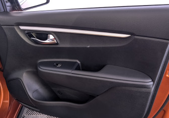 Подержанный автомобиль Kia Rio Hatchback 2022 года (25 фото)