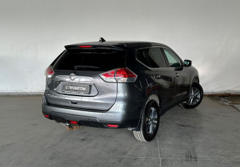 Подержанный автомобиль Nissan X-Trail 2017 года (5 фото)