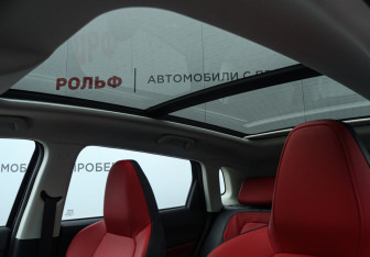 Подержанный автомобиль Changan UNI-S 2024 года (19 фото)