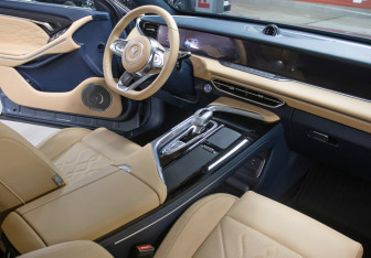 Подержанный автомобиль Voyah Free 2022 года (12 фото)