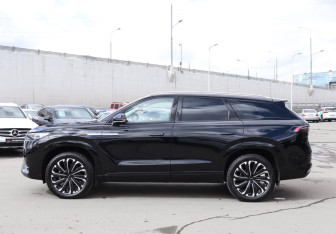 Подержанный автомобиль Jaecoo J8 2024 года (8 фото)