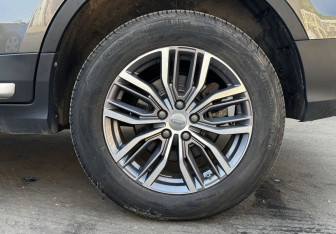 Подержанный автомобиль Geely Atlas Pro 2023 года (14 фото)