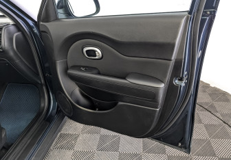 Подержанный автомобиль Kia Soul 2018 года (25 фото)