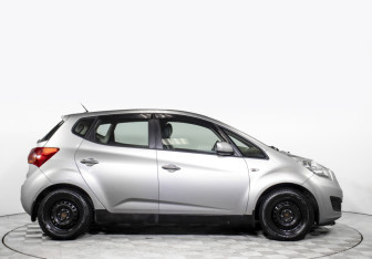 Подержанный автомобиль Kia Venga 2013 года (4 фото)