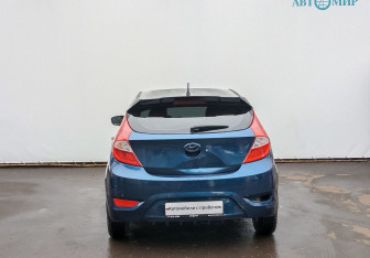 Подержанный автомобиль Hyundai Solaris Hatchback 2013 года (6 фото)
