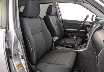 Подержанный автомобиль Suzuki Grand Vitara 2014 года (23 фото)