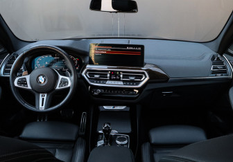 Подержанный автомобиль BMW X3 2022 года (14 фото)