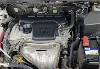 Подержанный автомобиль Toyota RAV4 2019 года (9 фото)