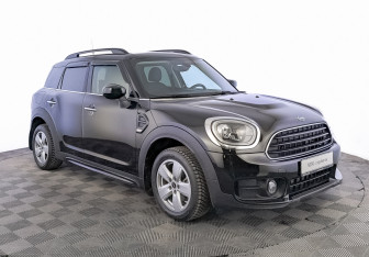 Подержанный автомобиль MINI Countryman 2019 года (3 фото)