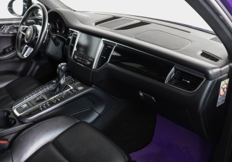 Подержанный автомобиль Porsche Macan 2017 года (10 фото)