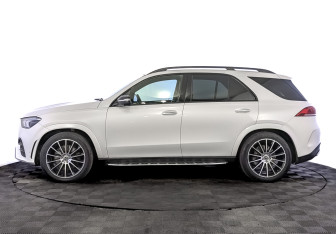 Подержанный автомобиль Mercedes-Benz GLE 2021 года (8 фото)