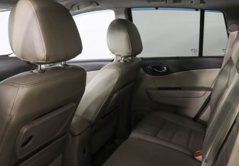 Подержанный автомобиль Renault Koleos 2012 года (8 фото)