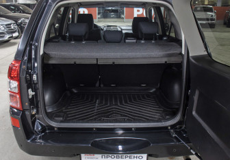 Подержанный автомобиль Suzuki Grand Vitara 2007 года (10 фото)