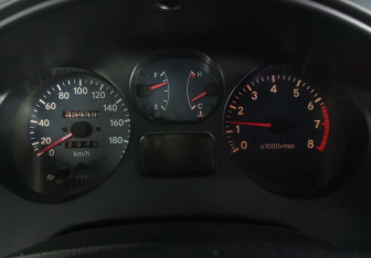 Подержанный автомобиль Toyota RAV4 1995 года (13 фото)