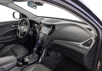 Подержанный автомобиль Hyundai Santa Fe 2017 года (13 фото)