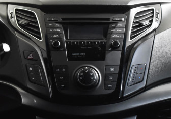 Подержанный автомобиль Hyundai i40 Sedan 2015 года (13 фото)
