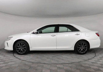 Подержанный автомобиль Toyota Camry Sedan 2014 года (8 фото)