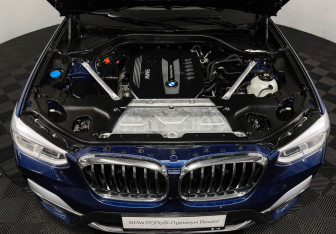 Подержанный автомобиль BMW X3 2018 года (10 фото)