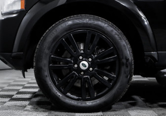 Подержанный автомобиль Land Rover Discovery 2012 года (15 фото)