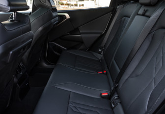 Подержанный автомобиль BMW X3 2025 года (25 фото)