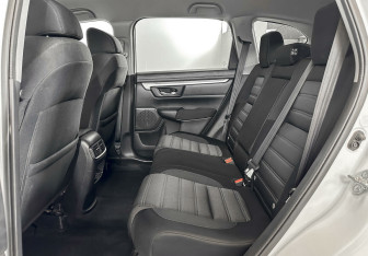 Подержанный автомобиль Honda CR-V 2018 года (11 фото)