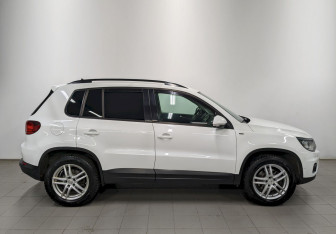 Подержанный автомобиль Volkswagen Tiguan 2014 года (4 фото)