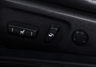 Подержанный автомобиль Toyota Camry Sedan 2013 года (17 фото)