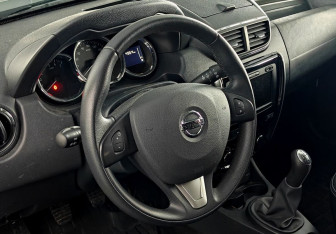 Подержанный автомобиль Nissan Terrano 2022 года (12 фото)