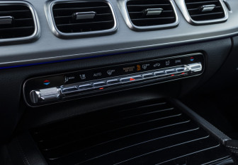 Подержанный автомобиль Mercedes-Benz GLE 2019 года (27 фото)
