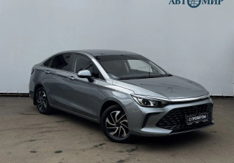 Подержанный автомобиль BAIC U5 Plus 2023 года (3 фото)