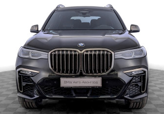 Подержанный автомобиль BMW X7 2020 года (2 фото)