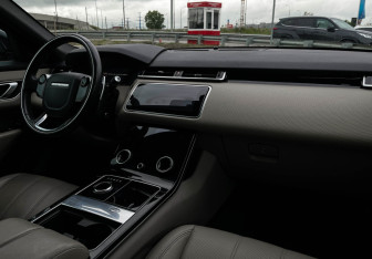 Подержанный автомобиль Land Rover Range Rover Velar 2019 года (9 фото)