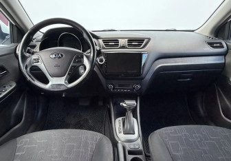 Подержанный автомобиль Kia Rio Sedan 2015 года (9 фото)