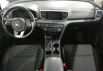 Подержанный автомобиль Kia Sportage 2019 года (10 фото)