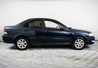 Подержанный автомобиль Nissan Almera Classic 2007 года (4 фото)