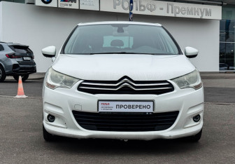 Подержанный автомобиль Citroen C4 Hatchback 2012 года (2 фото)