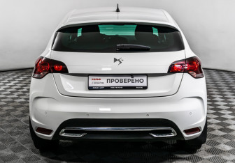 Подержанный автомобиль Citroen DS4 2012 года (6 фото)