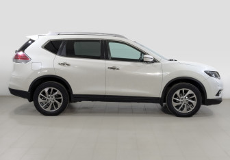 Подержанный автомобиль Nissan X-Trail 2018 года (4 фото)