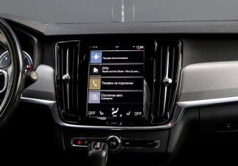 Подержанный автомобиль Volvo V90 Cross Country 2017 года (12 фото)