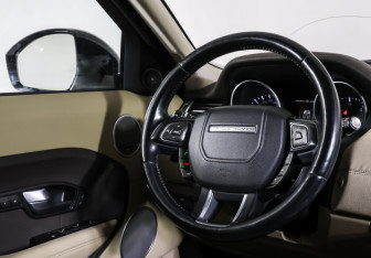 Подержанный автомобиль Land Rover Range Rover Evoque 2014 года (13 фото)