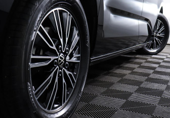 Подержанный автомобиль Volkswagen Multivan 2022 года (9 фото)