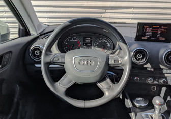 Подержанный автомобиль Audi A3 Hatchback 2014 года (22 фото)