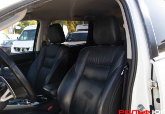 Подержанный автомобиль Mitsubishi Pajero Sport 2018 года (12 фото)
