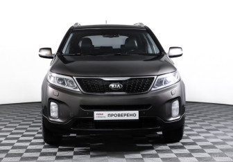 Подержанный автомобиль Kia Sorento 2013 года (2 фото)