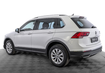 Подержанный автомобиль Volkswagen Tiguan 2021 года (7 фото)